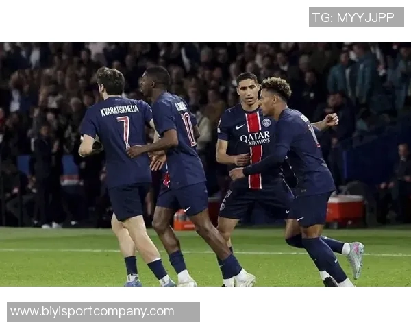 巴黎官方确认杜埃右大腿肌肉受伤预计缺阵数周影响球队阵容