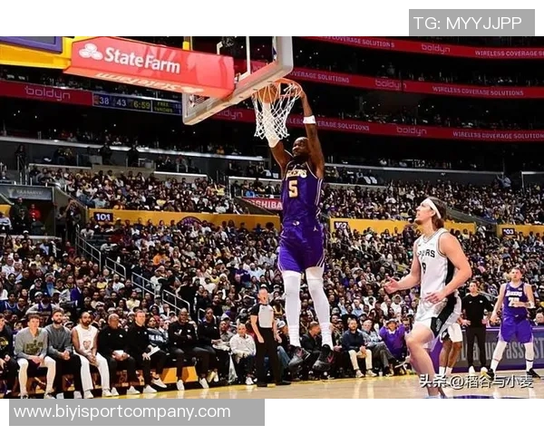 湖人罚球命中率高达872鹈鹕罚球表现逊色差距明显