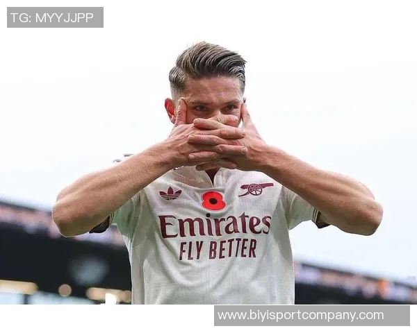 塔帅称赞鲁尼对约克雷斯的评价并透露萨卡愿意继续留在阿森纳 塔帅称赞鲁尼对约克雷斯的评价并透露萨卡愿意继续留在阿森纳