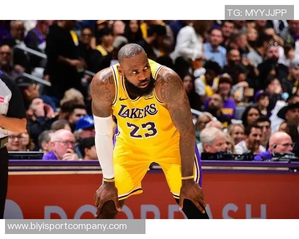 夸梅称赞詹姆斯队友实力质疑乔丹时代是否有双30分搭档 夸梅称赞詹姆斯队友实力质疑乔丹时代是否有双30分搭档